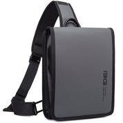 Geanta crossbody, tip rucsac unisex, forma patrata, din poliester rezistent la apa, bareta cu trident, compartiment pentru tableta 9,7 inch BANGE BG7323