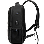 Rucsac laptop, extensibil, port USB si rezistent la stropi, Golden Wolf GB00402